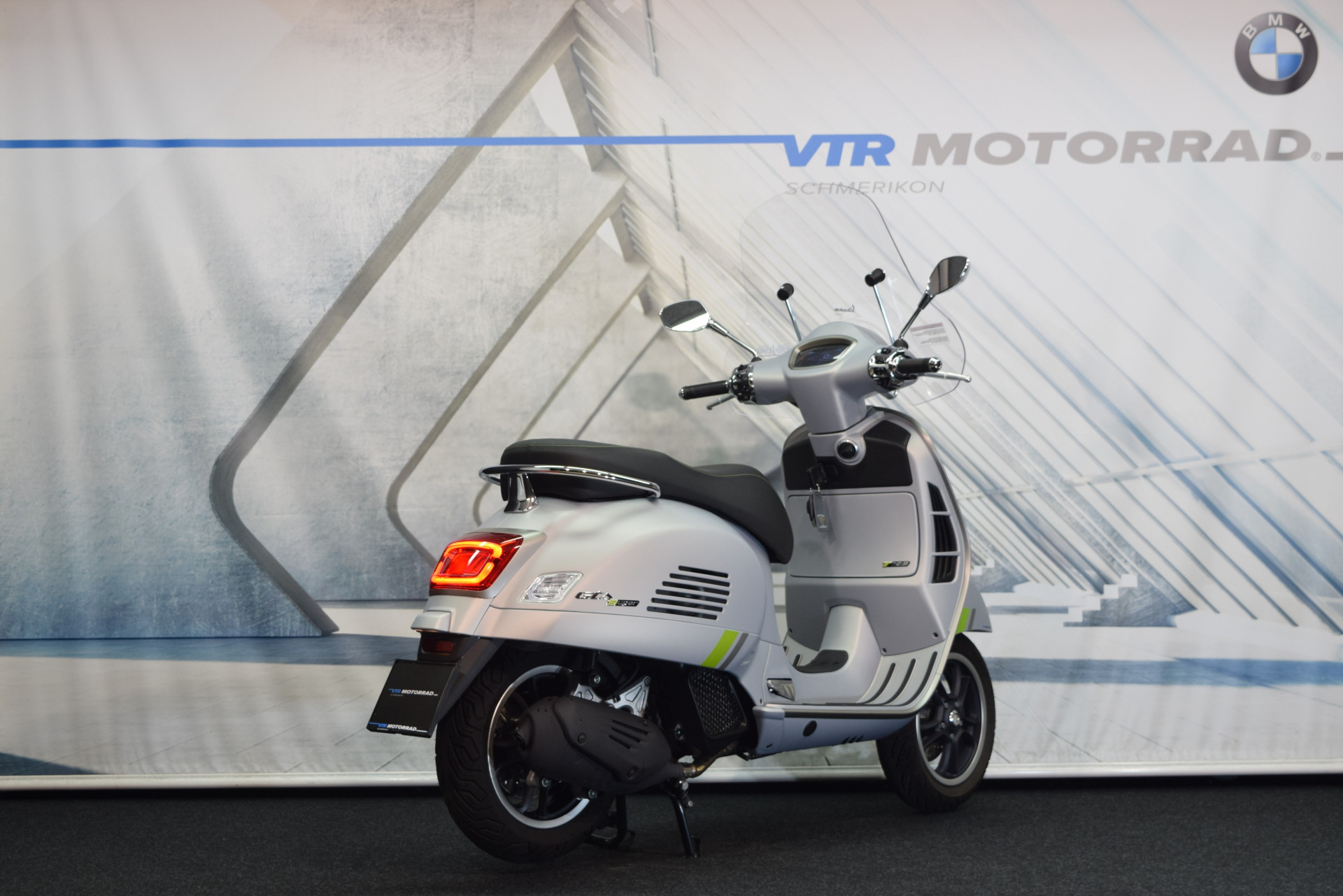 PIAGGIO Vespa GTS 125 inkl. Windschild-image-1