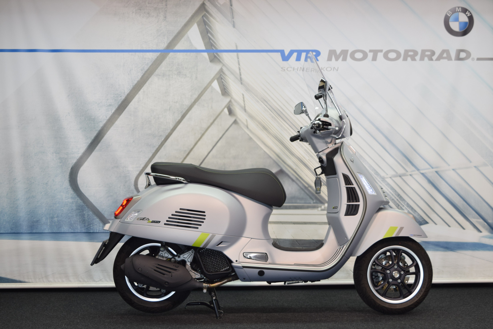 PIAGGIO Vespa GTS 125 inkl. Windschild-image-2