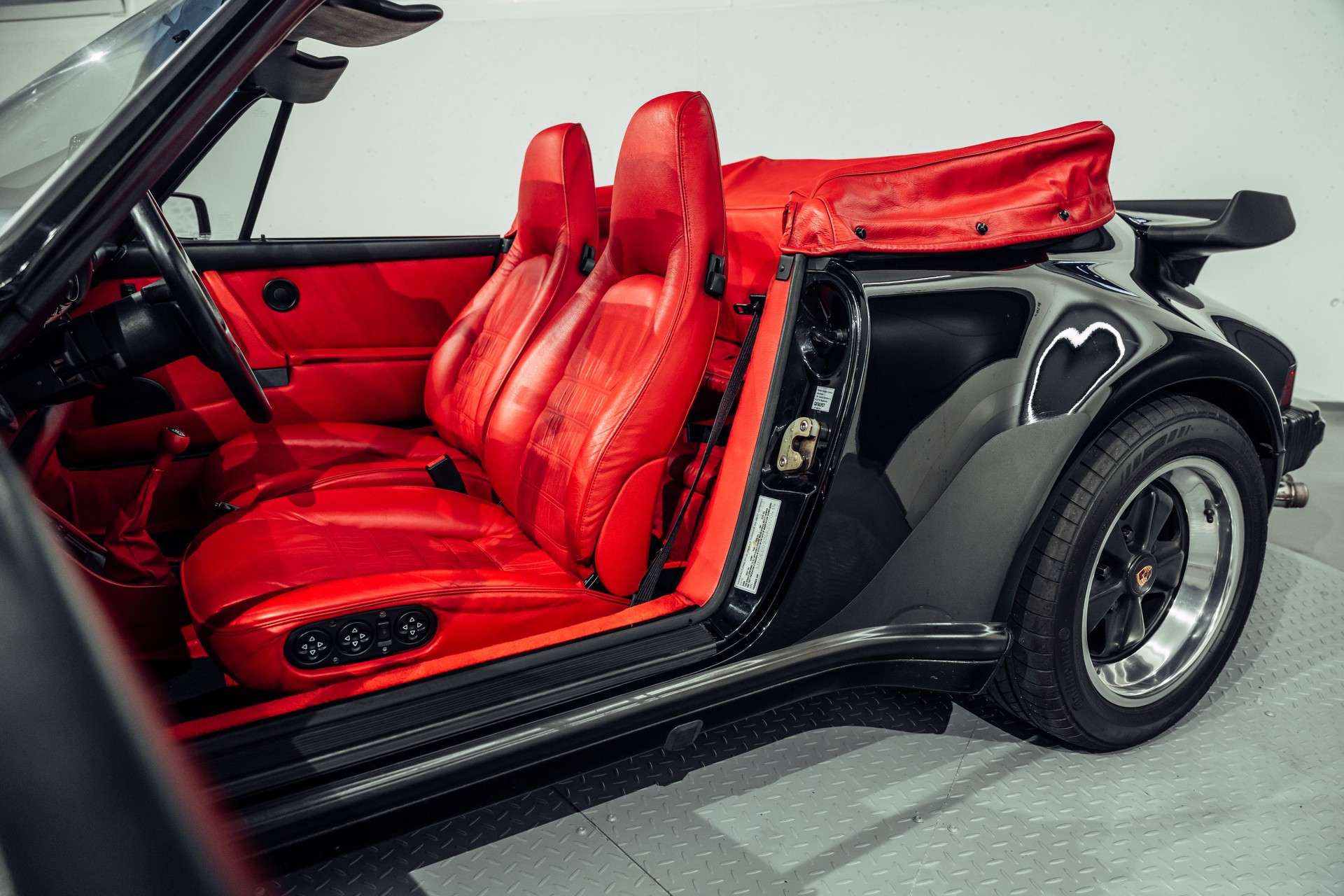 PORSCHE 911 930 3.3 Turbo Cabrio-image-26
