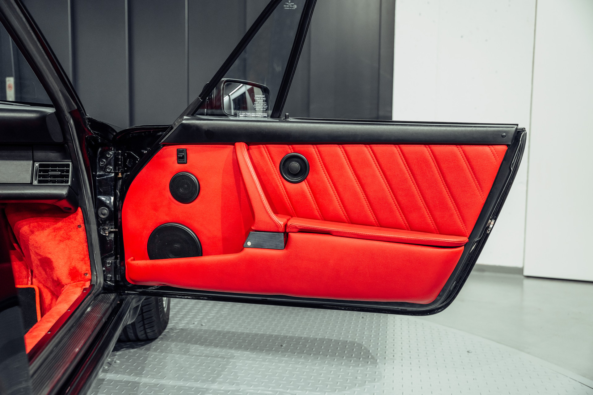 PORSCHE 911 930 3.3 Turbo Cabrio-image-16