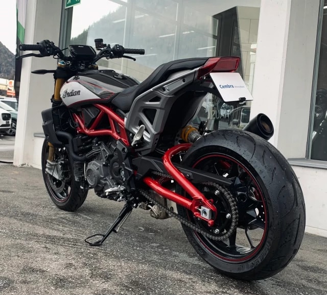 INDIAN FTR 1200 R Carbon-image-9