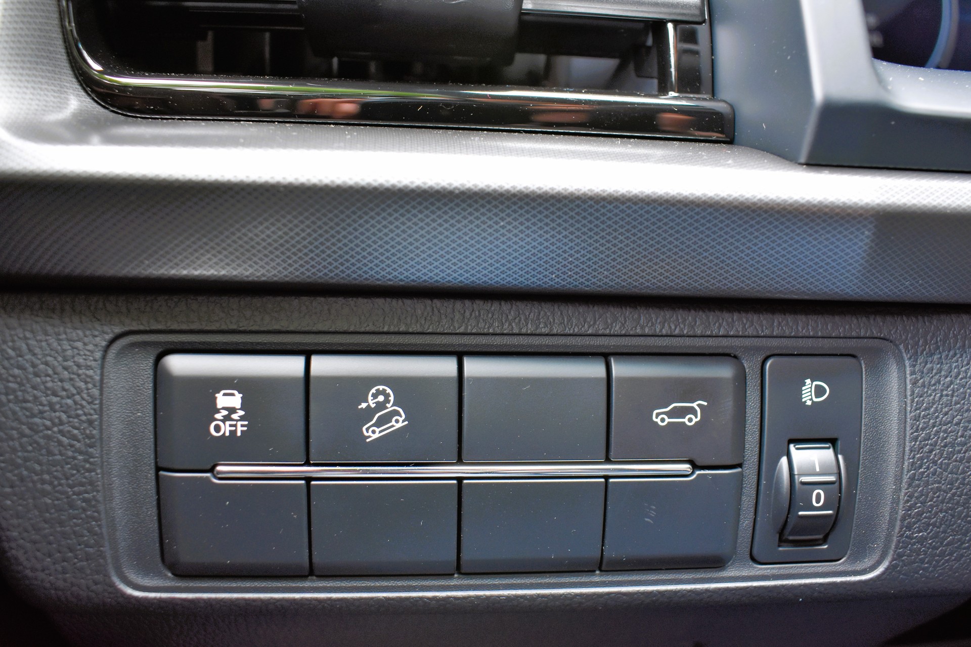 KGM-SsangYong Rexton 2.2 CRDi Blackline 4WD AT-image-16