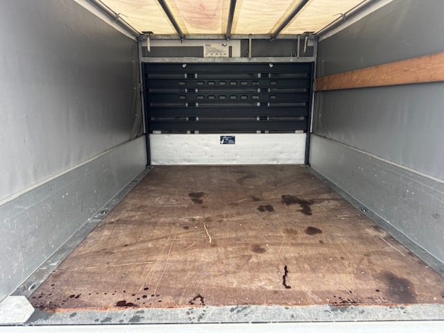 NISSAN Cabstar Comfort 35.13 **16000 km** 6 Plätzer 3.5 t Anhängelast-image-4