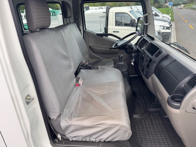 NISSAN Cabstar Comfort 35.13 **16000 km** 6 Plätzer 3.5 t Anhängelast-image-7