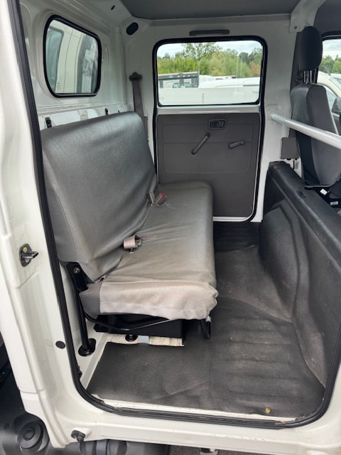 NISSAN Cabstar Comfort 35.13 **16000 km** 6 Plätzer 3.5 t Anhängelast-image-9