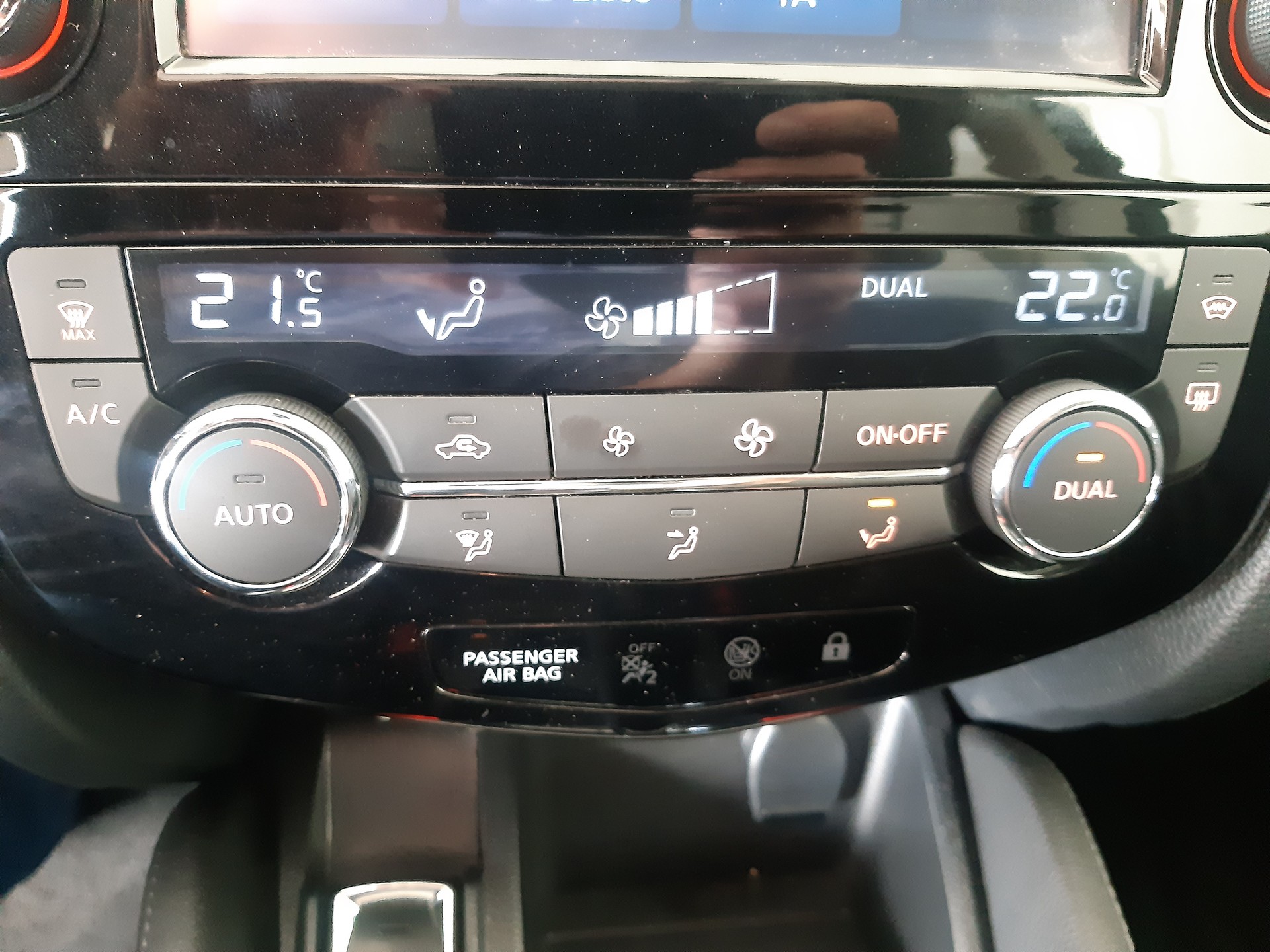 NISSAN Qashqai 1.2 DIG-T tekna Xtronic CVT-image-11