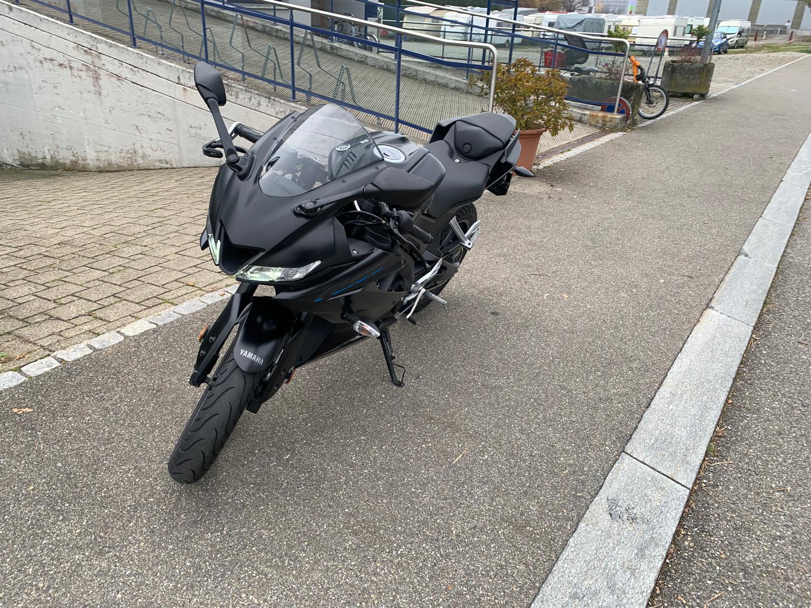 YAMAHA R 125-image-1