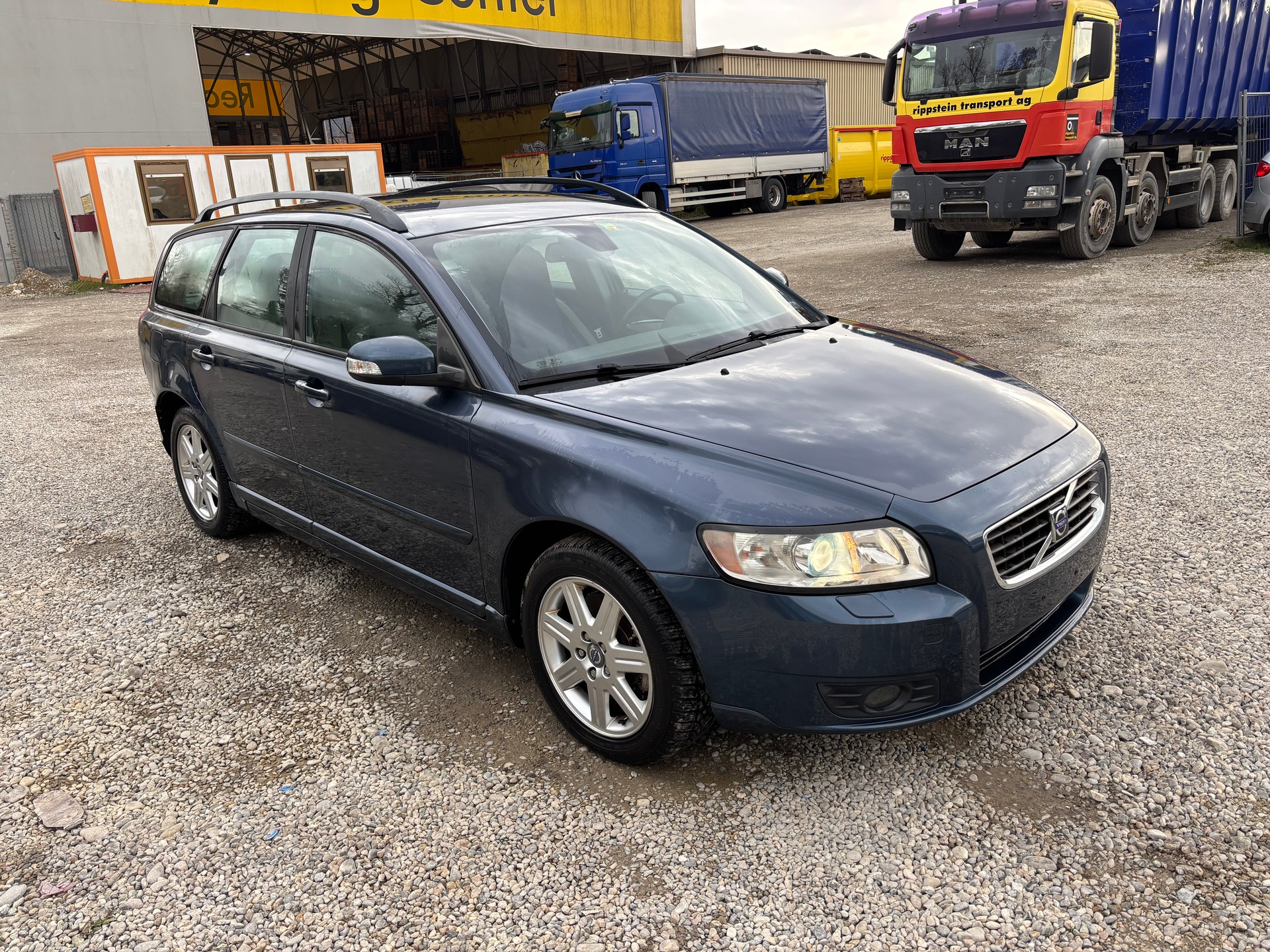 VOLVO V50 2.0D Kinetic-image-1