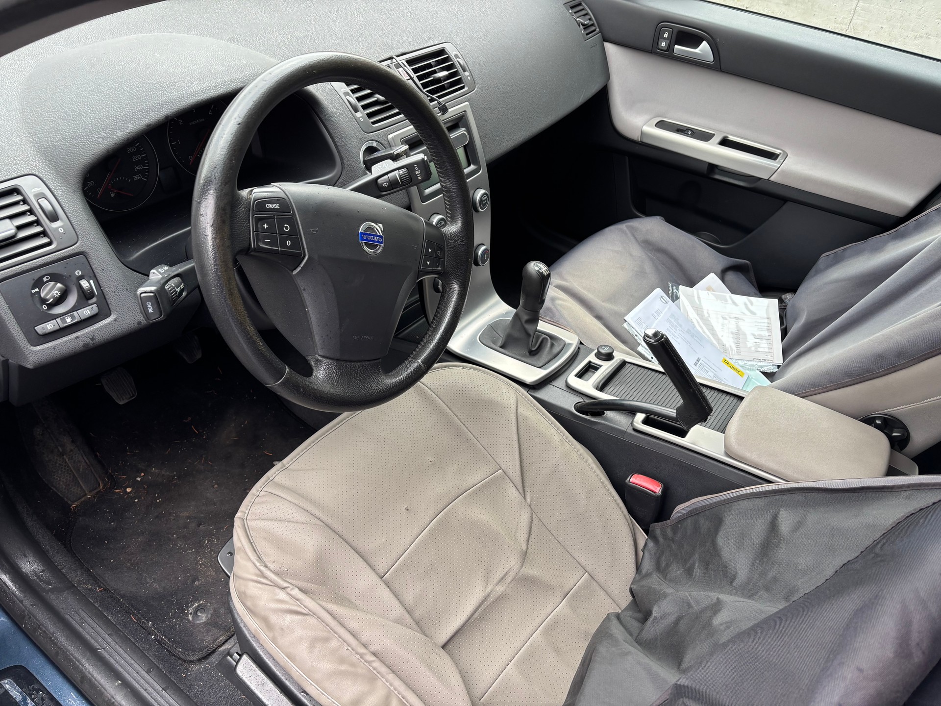 VOLVO V50 2.0D Kinetic-image-9