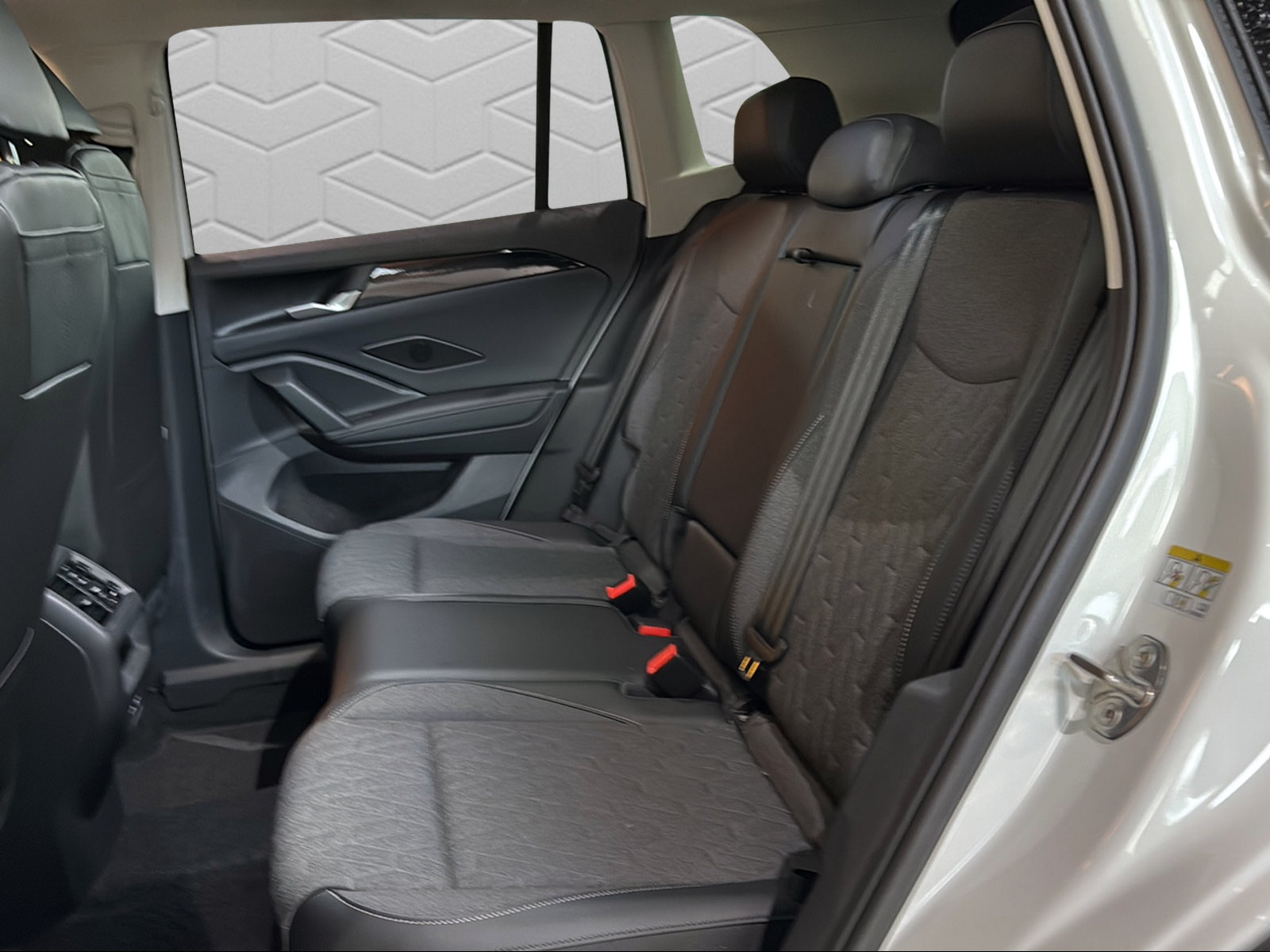 VW Tiguan 2.0 TSI DSG United 4Motion-image-12
