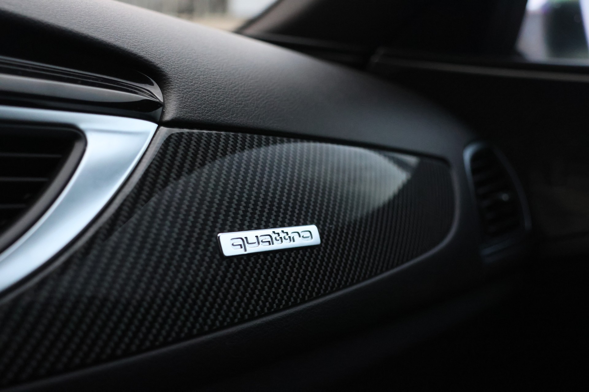 AUDI RS6 Avant 4.0 TFSI V8 quattro Tiptronic-image-16