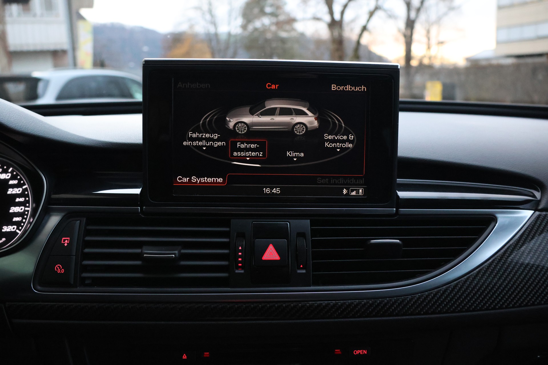 AUDI RS6 Avant 4.0 TFSI V8 quattro Tiptronic-image-24