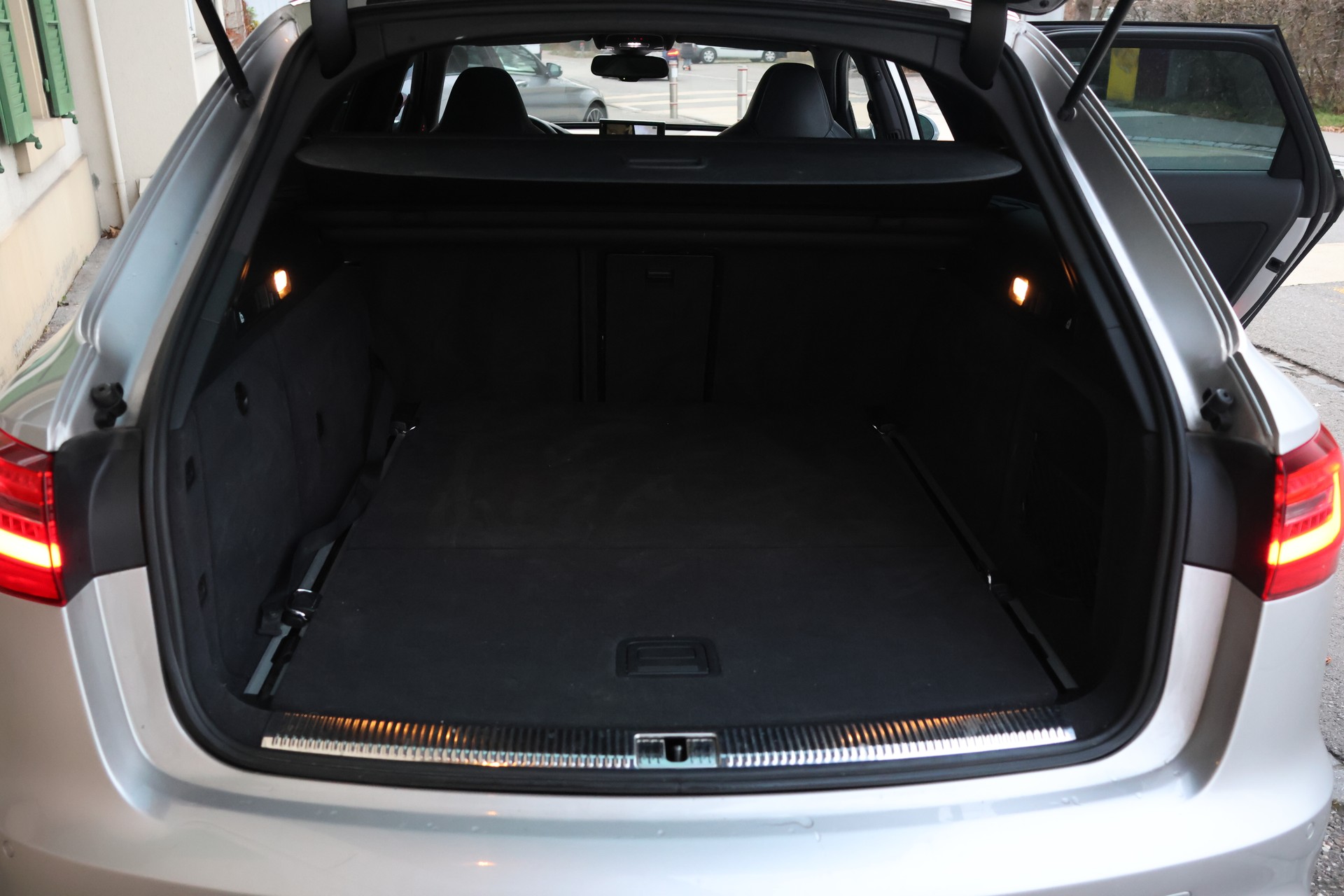 AUDI RS6 Avant 4.0 TFSI V8 quattro Tiptronic-image-8