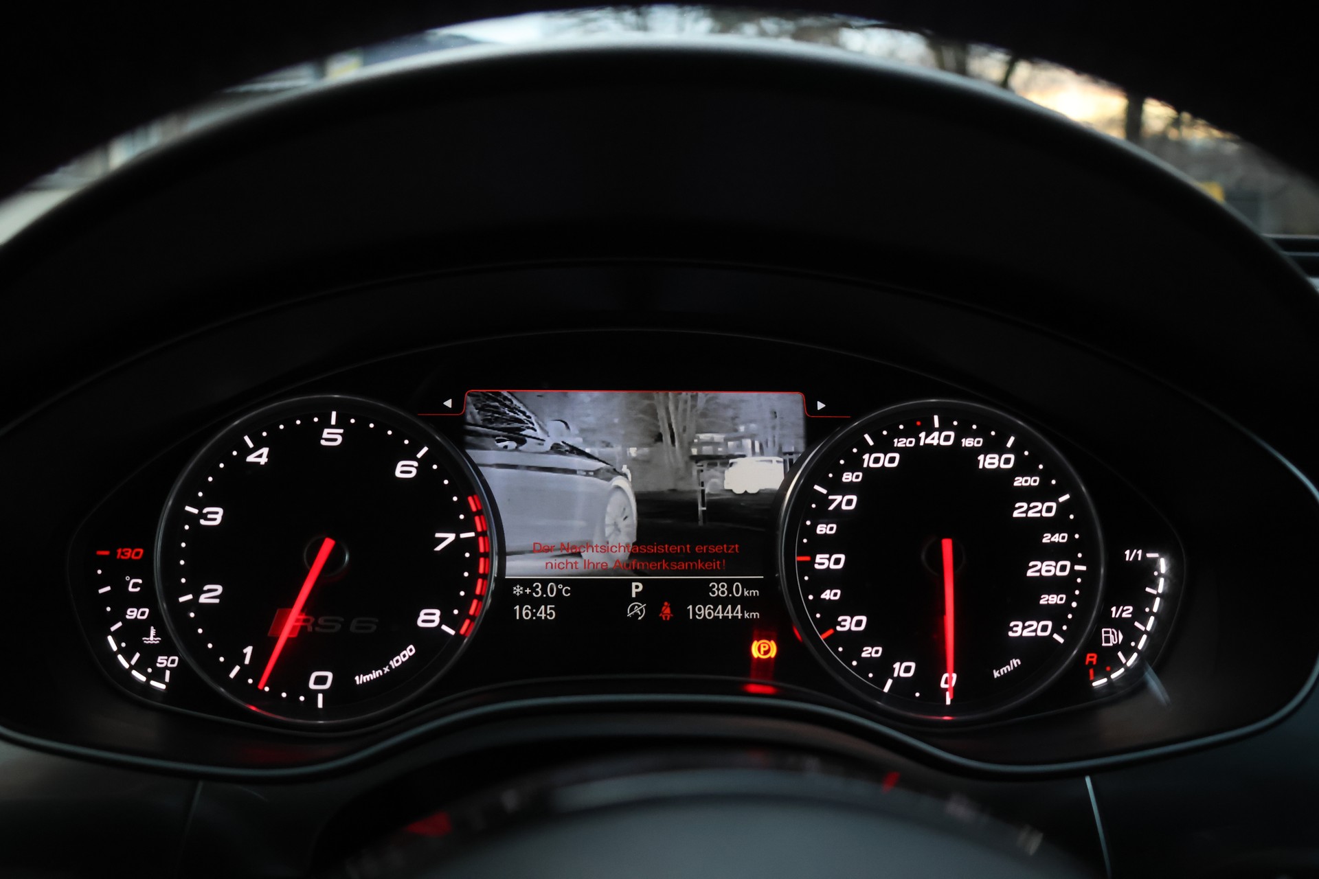 AUDI RS6 Avant 4.0 TFSI V8 quattro Tiptronic-image-17