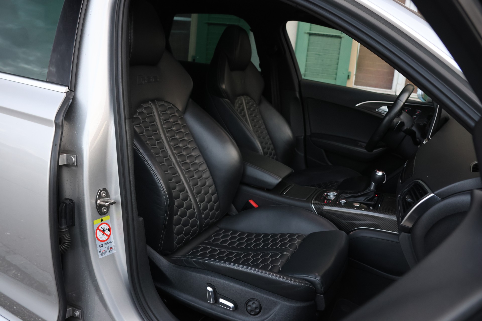 AUDI RS6 Avant 4.0 TFSI V8 quattro Tiptronic-image-10