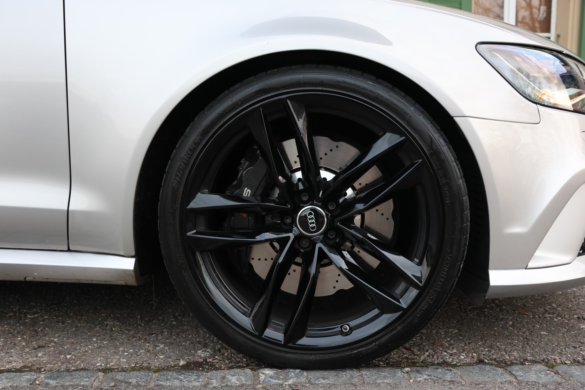 AUDI RS6 Avant 4.0 TFSI V8 quattro Tiptronic-image-4