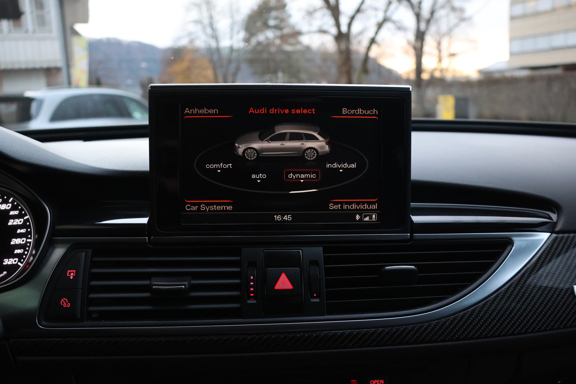AUDI RS6 Avant 4.0 TFSI V8 quattro Tiptronic-image-25