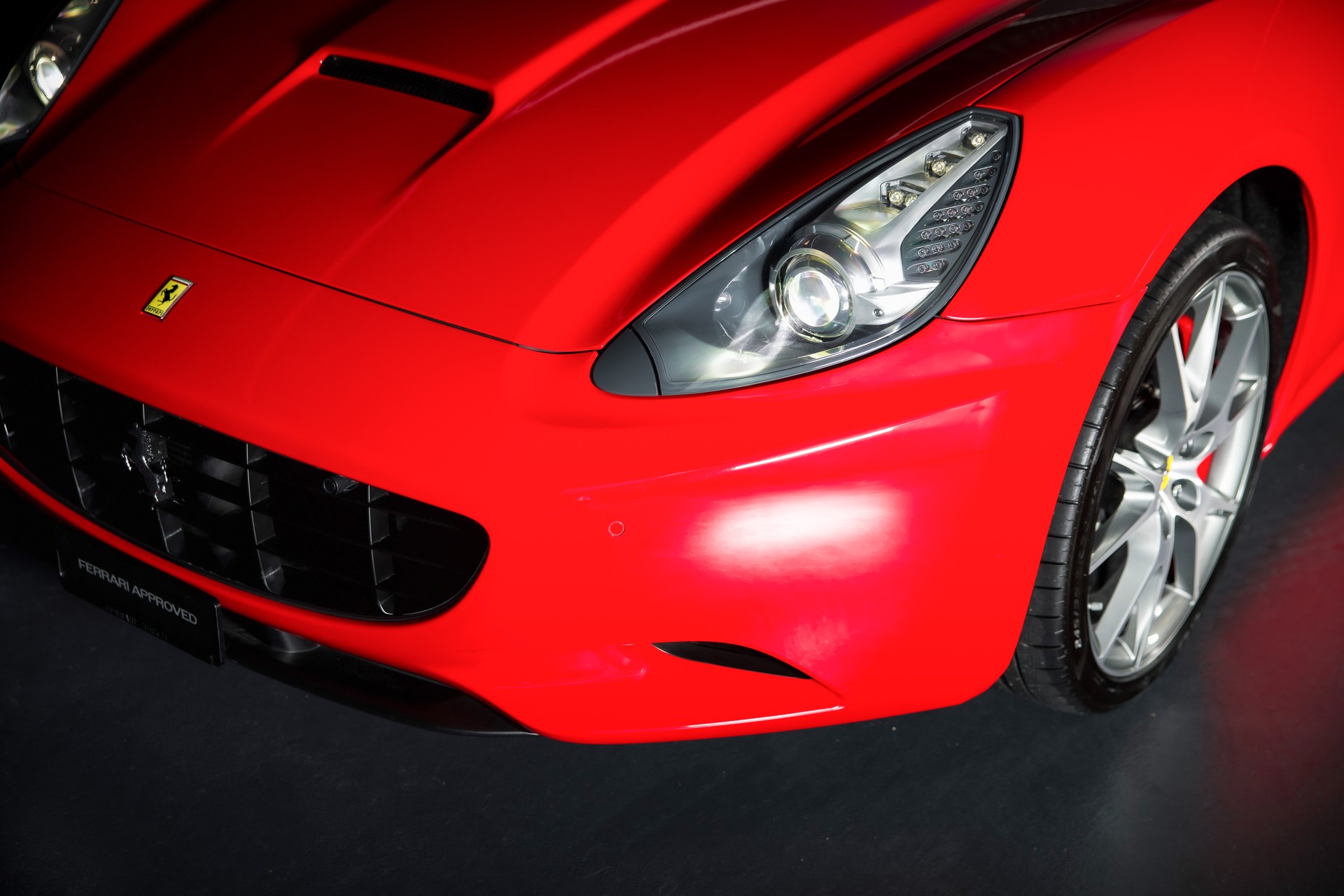 FERRARI California 4.3 V8 12'800 KM-image-8