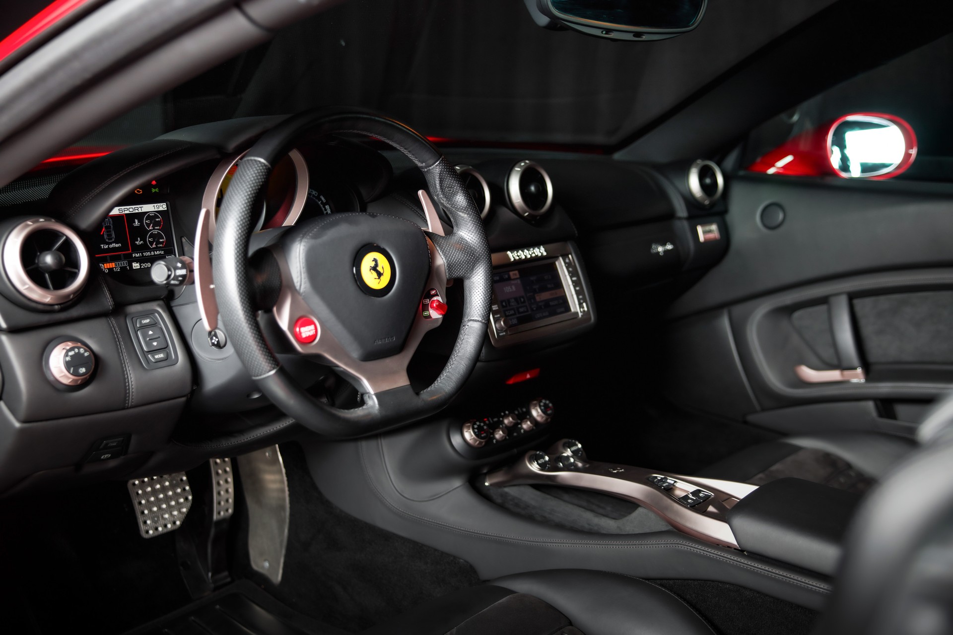 FERRARI California 4.3 V8 12'800 KM-image-14