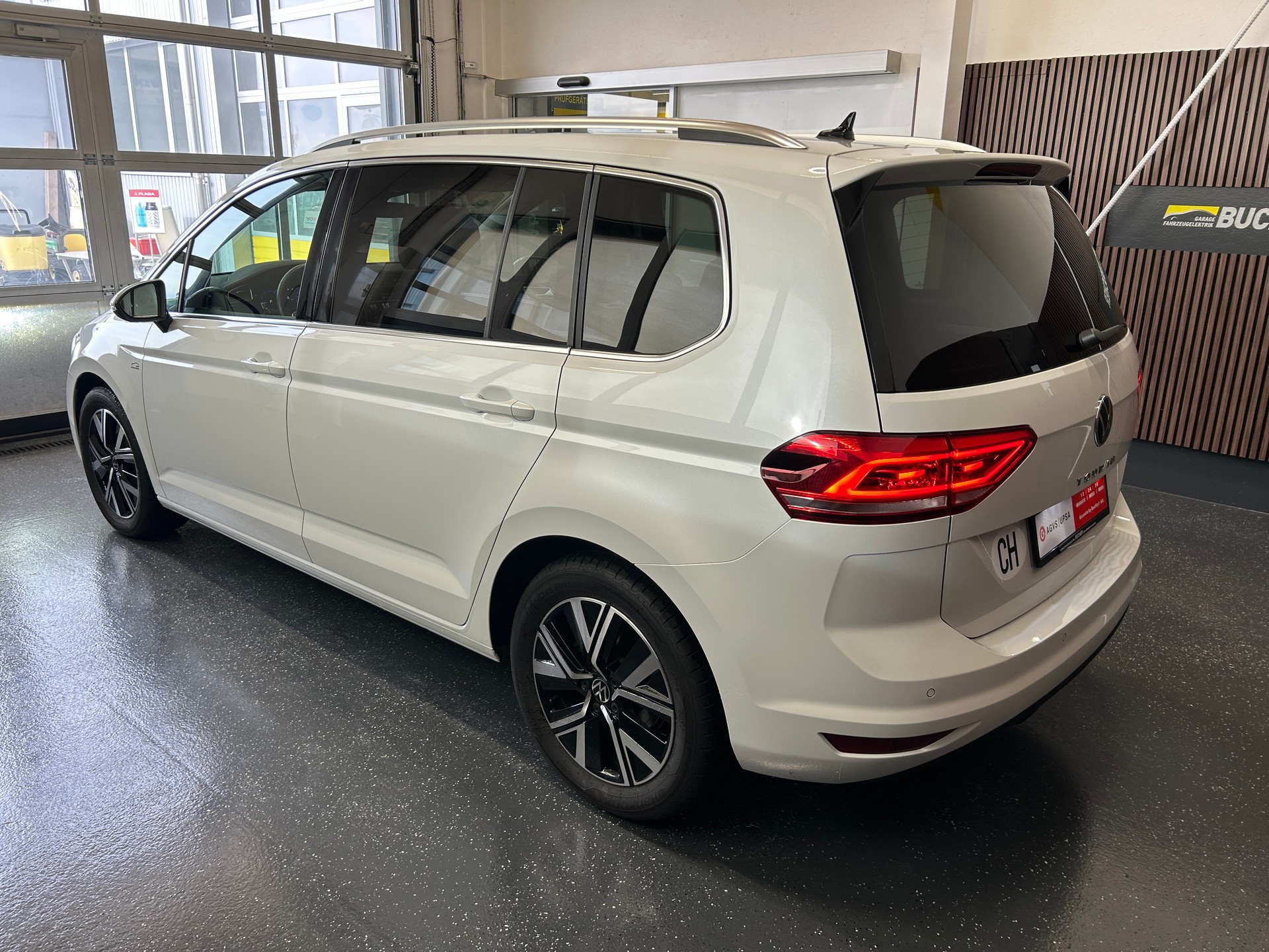 VW Touran 1.5 TSI EVO Highline United DSG-image-4