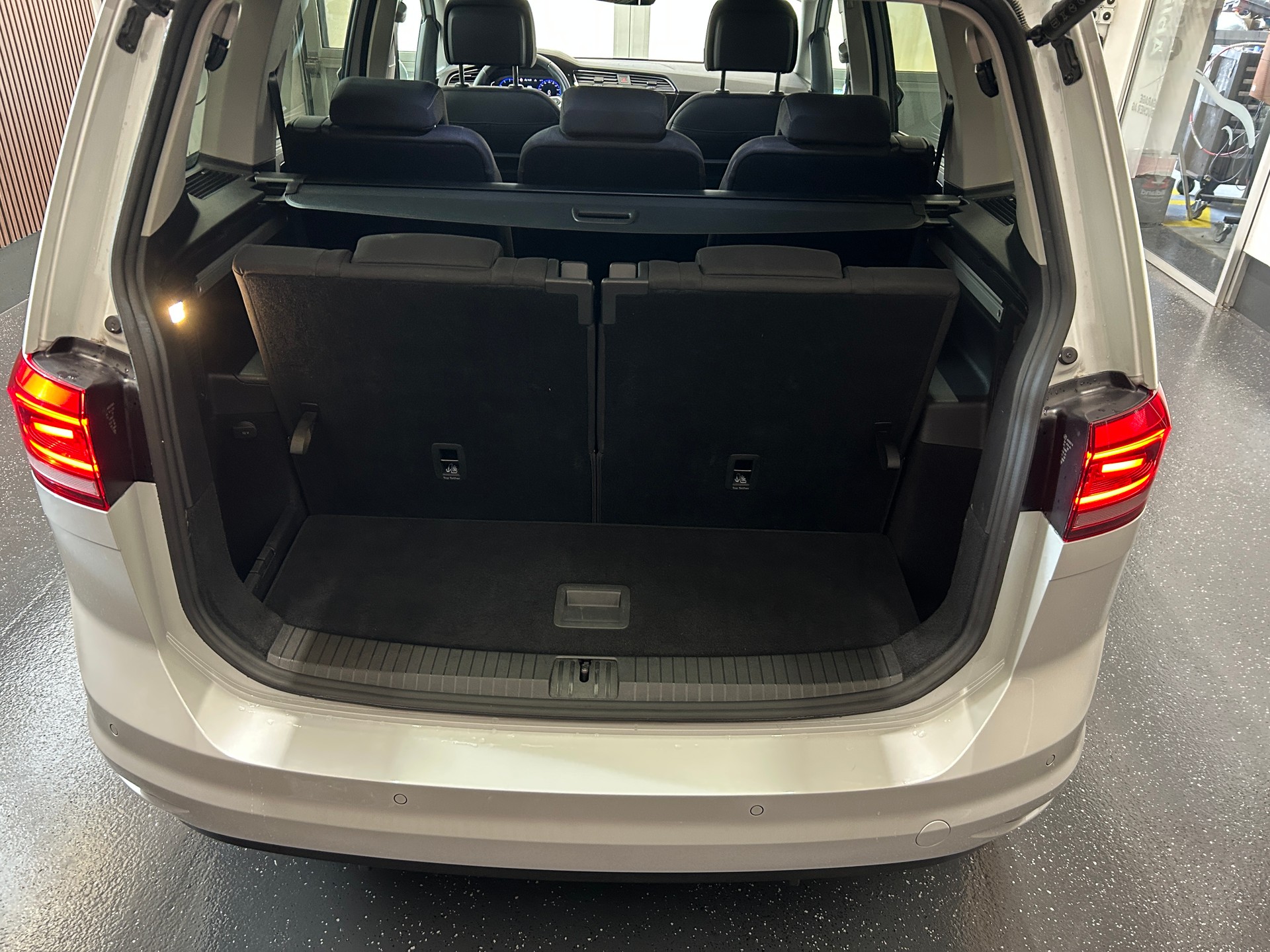 VW Touran 1.5 TSI EVO Highline United DSG-image-8