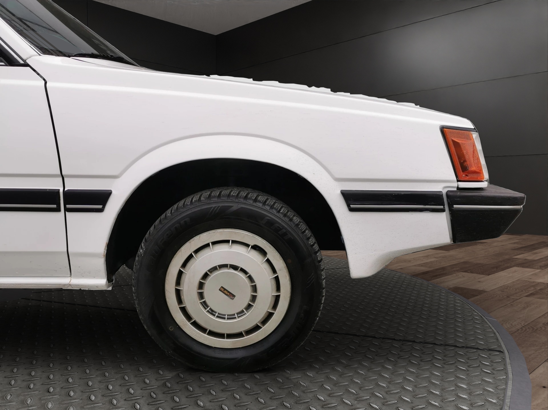SUBARU 1.8 SuperStation 4WD Veteran AUT-showroom-element-2