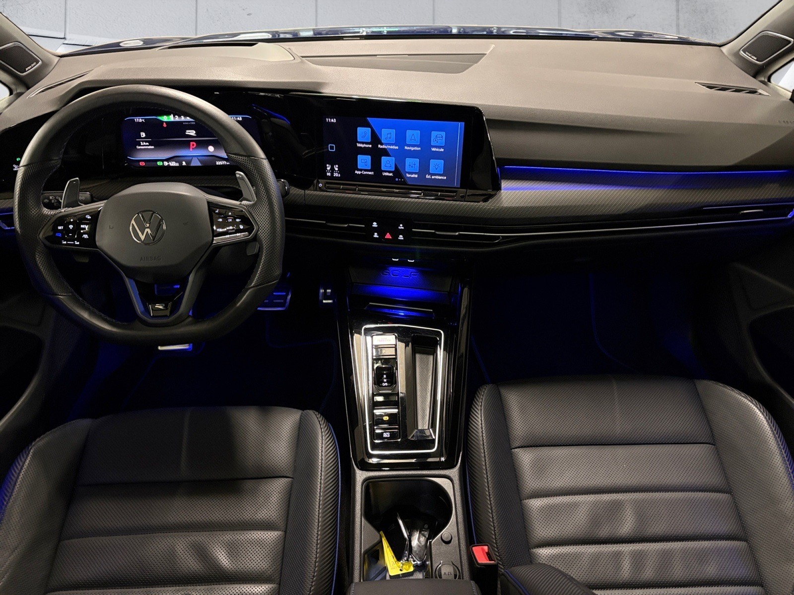 VW Golf 2.0 TSI R DSG 4Motion/Head-up- Display / Pack Cuir / Toit ouvrant / Caméra de recul/ Soundsystem Harman Kardon-image-10