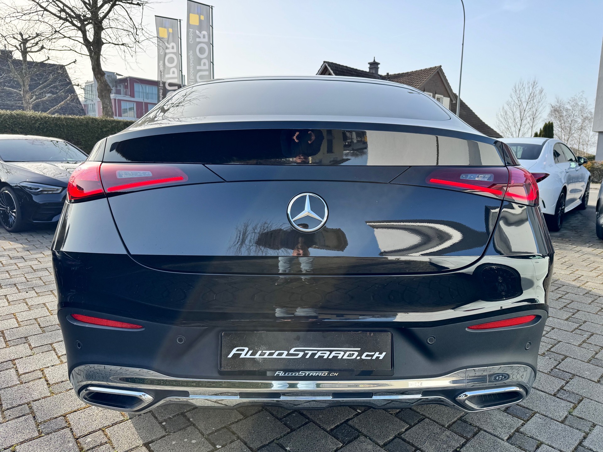 MERCEDES-BENZ GLC Coupé 200 AMG Line 4Matic 9G-Tronic-image-4
