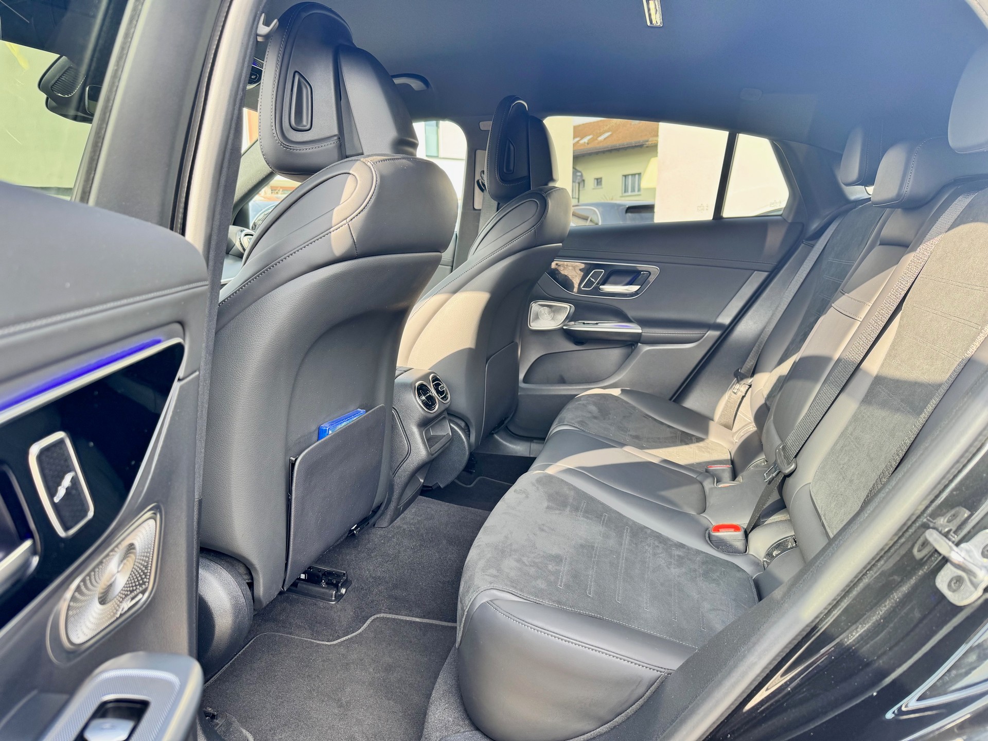 MERCEDES-BENZ GLC Coupé 200 AMG Line 4Matic 9G-Tronic-image-17