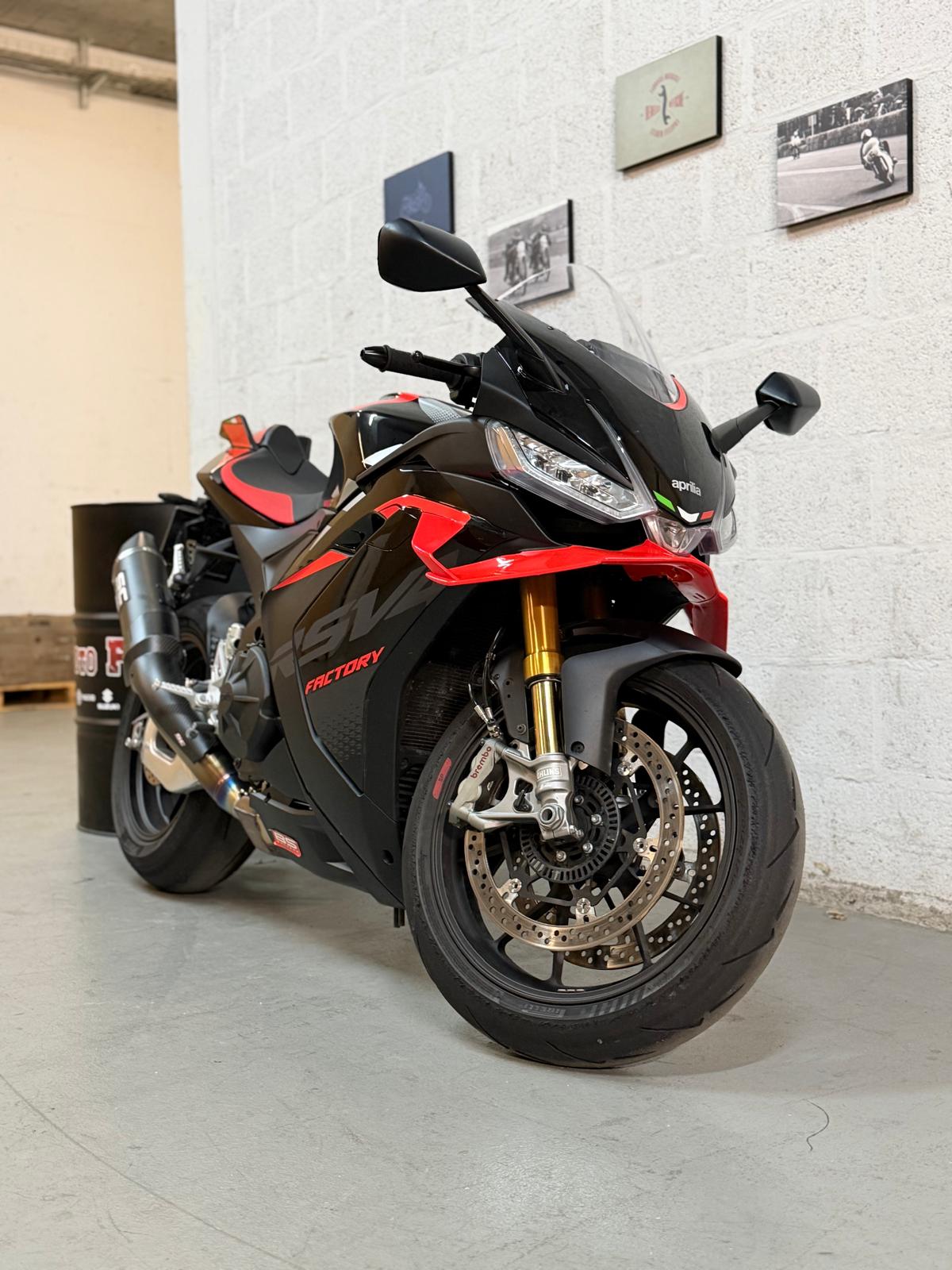APRILIA RSV4 1100 E5+ Factory-image-1