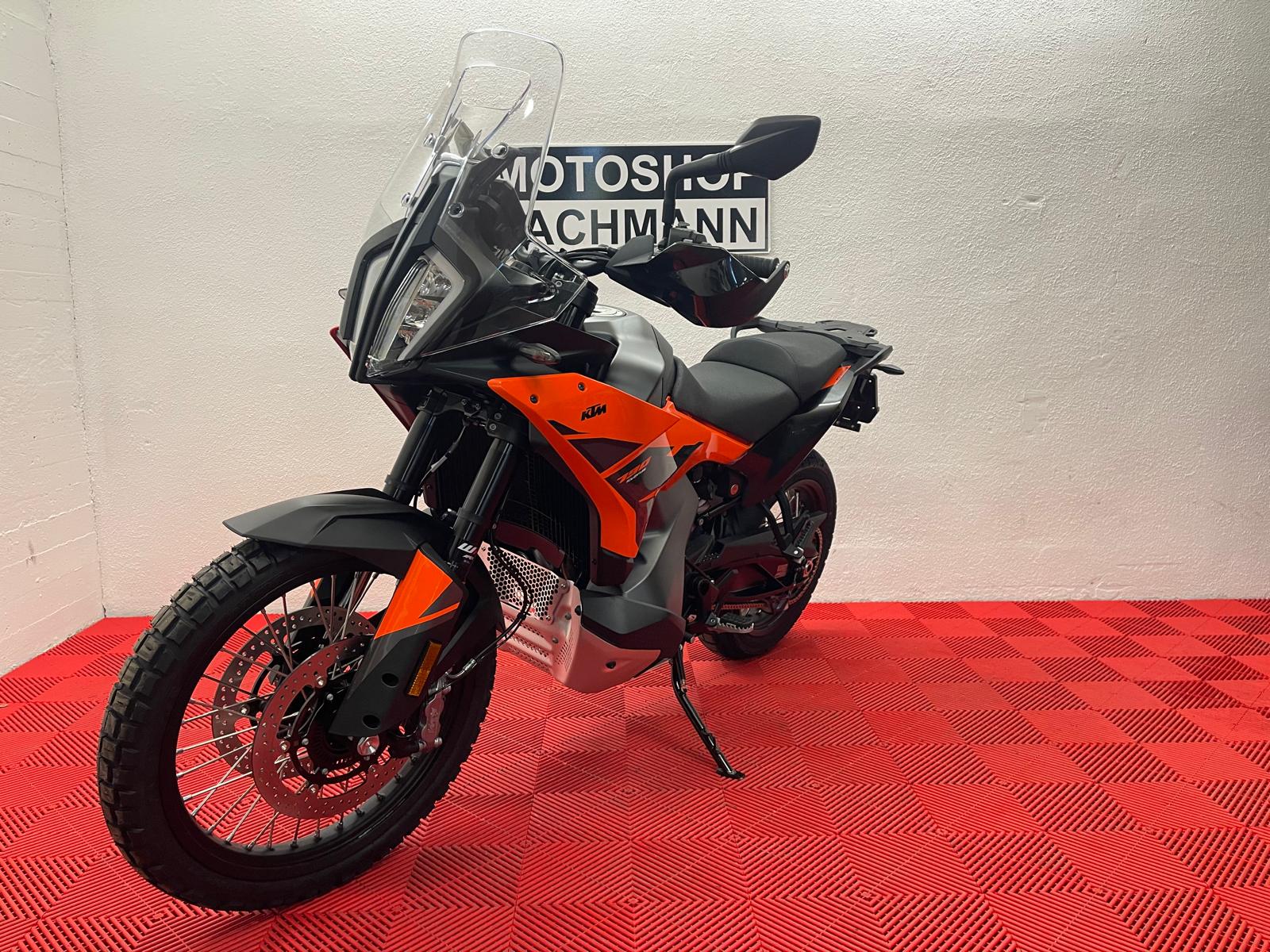 KTM 790 Adventure-image-2