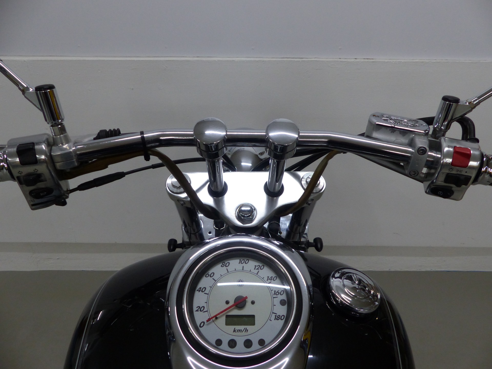 YAMAHA XVS 1100 Drag Star mit Zubehör-image-4