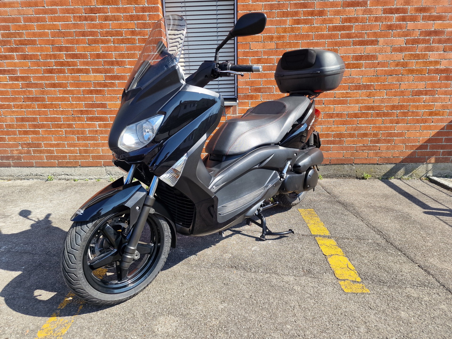 YAMAHA YP250RA X-Max-image-3