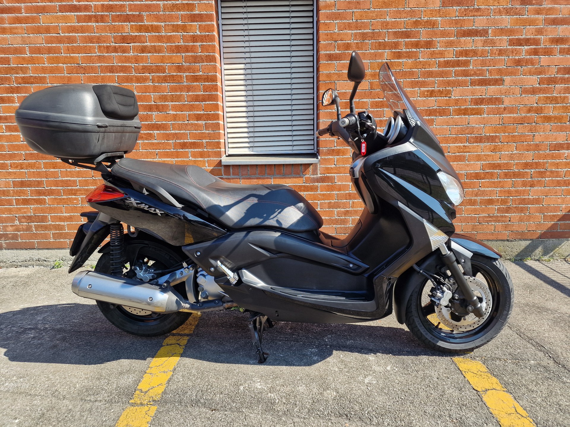 YAMAHA YP250RA X-Max-image-1