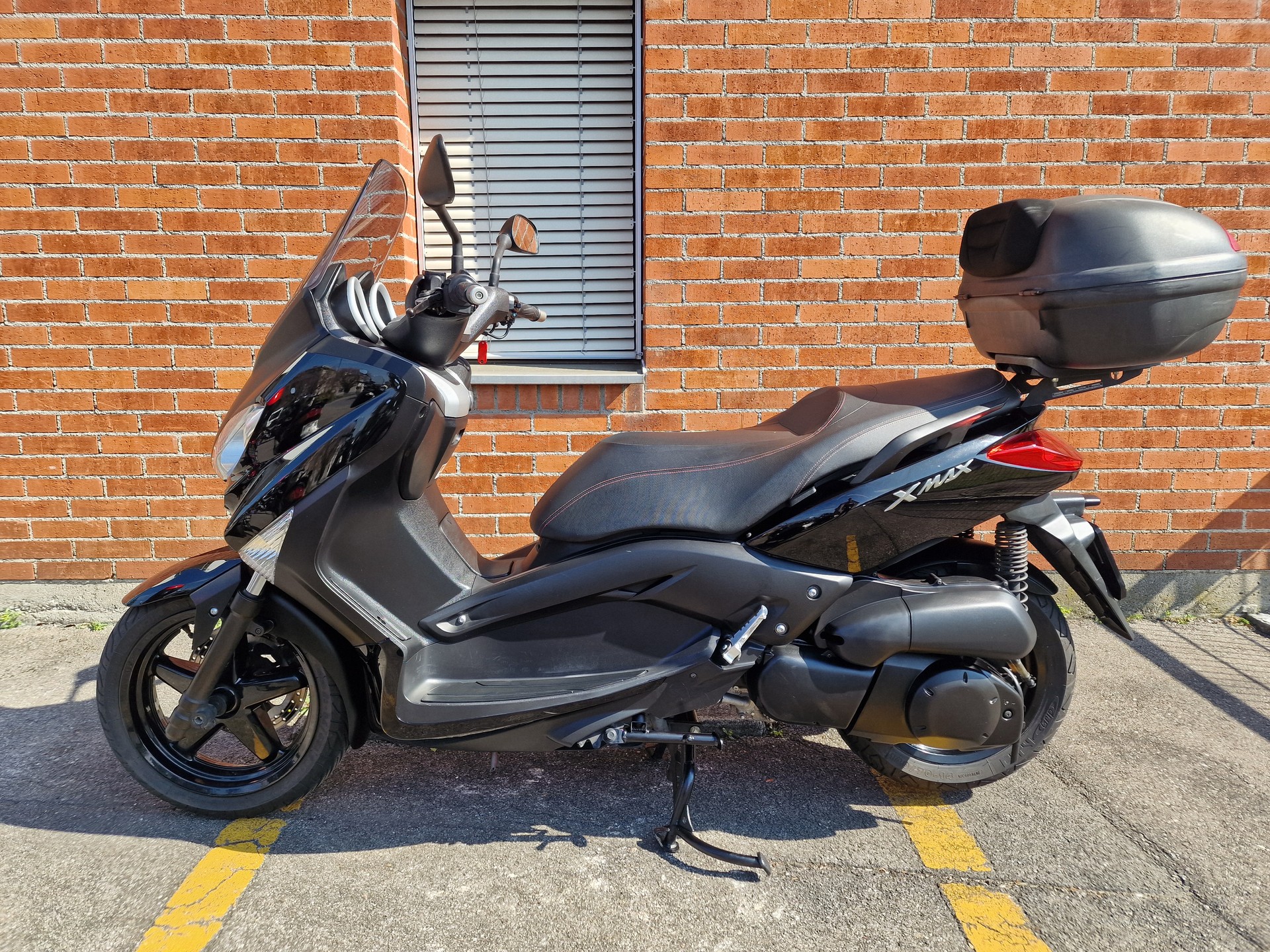 YAMAHA YP250RA X-Max-image-2