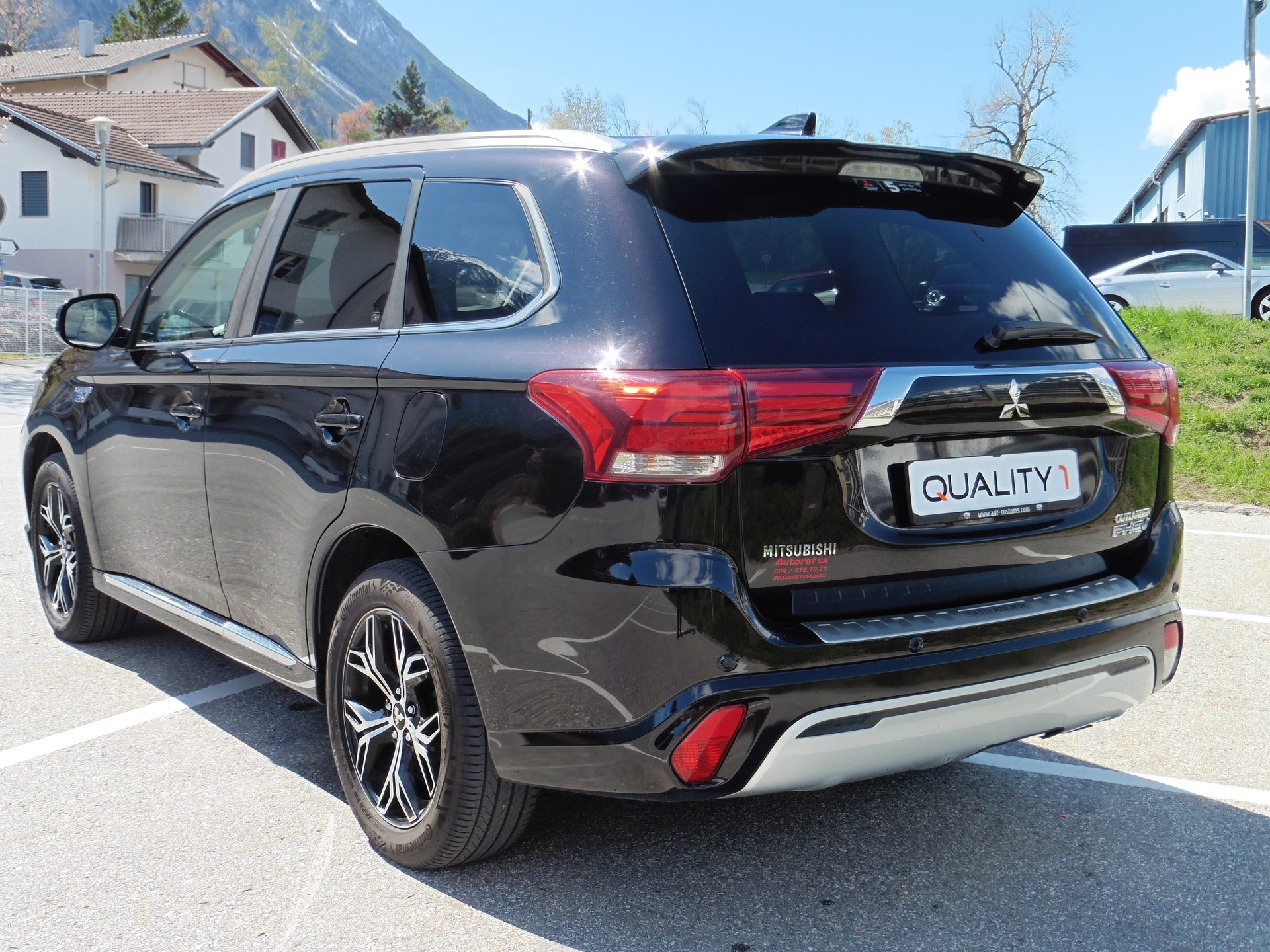 MITSUBISHI Outlander 2.4 PHEV Style 4WD Automatic-image-7