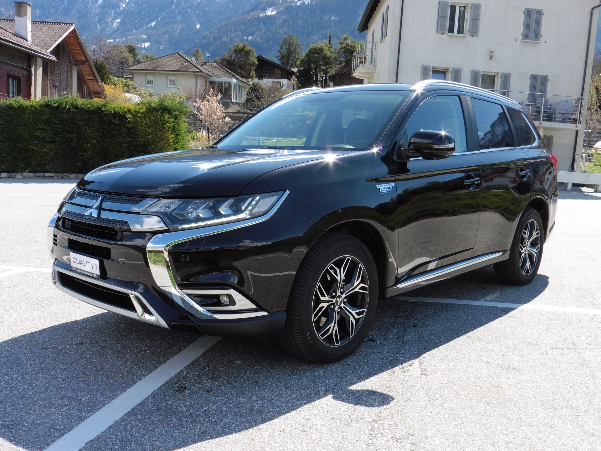 MITSUBISHI Outlander 2.4 PHEV Style 4WD Automatic-image-5