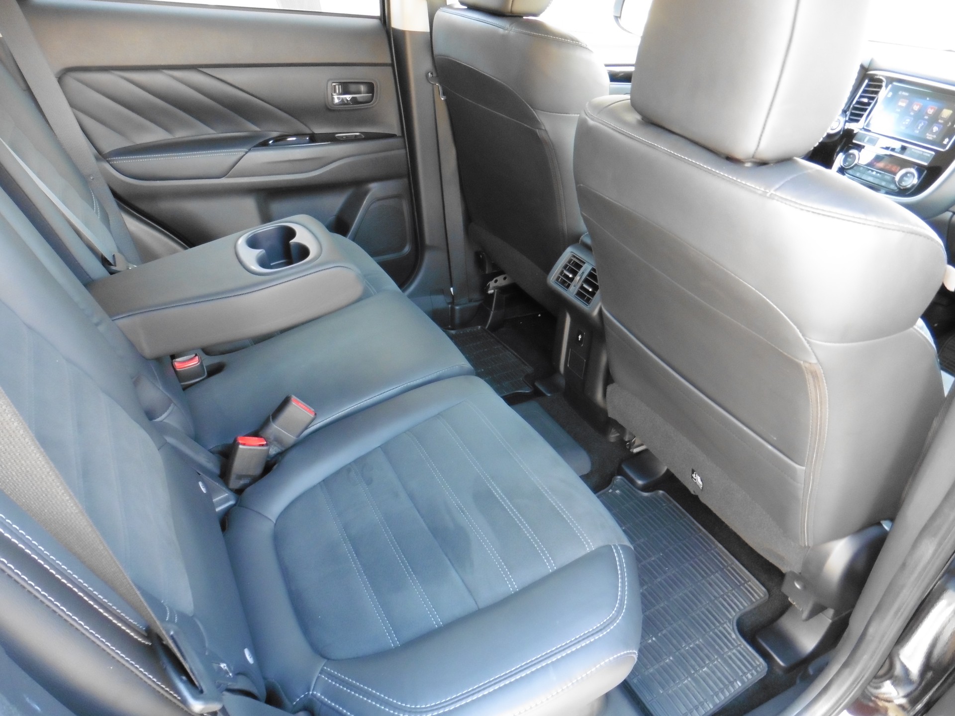 MITSUBISHI Outlander 2.4 PHEV Style 4WD Automatic-image-23