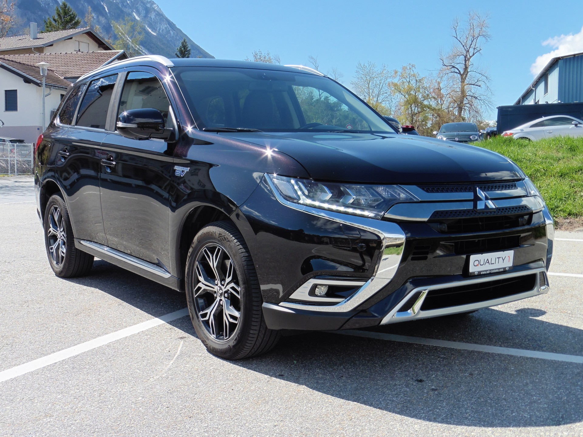 MITSUBISHI Outlander 2.4 PHEV Style 4WD Automatic-showroom-element-2