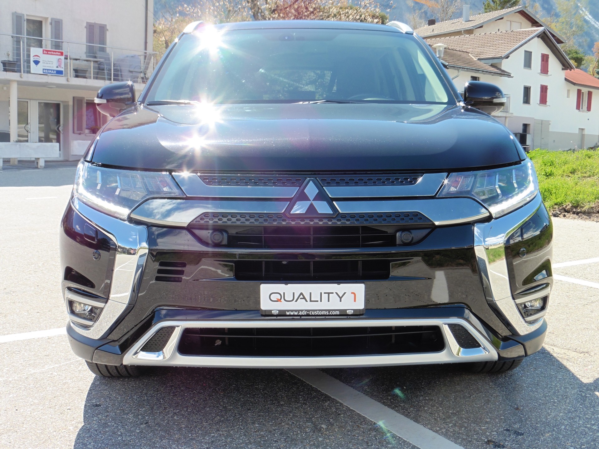 MITSUBISHI Outlander 2.4 PHEV Style 4WD Automatic-showroom-element-3
