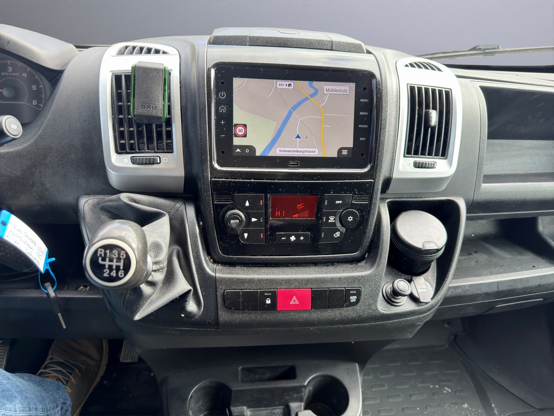 FIAT Ducato 35 Hoch & Lang Swiss Edition-image-13