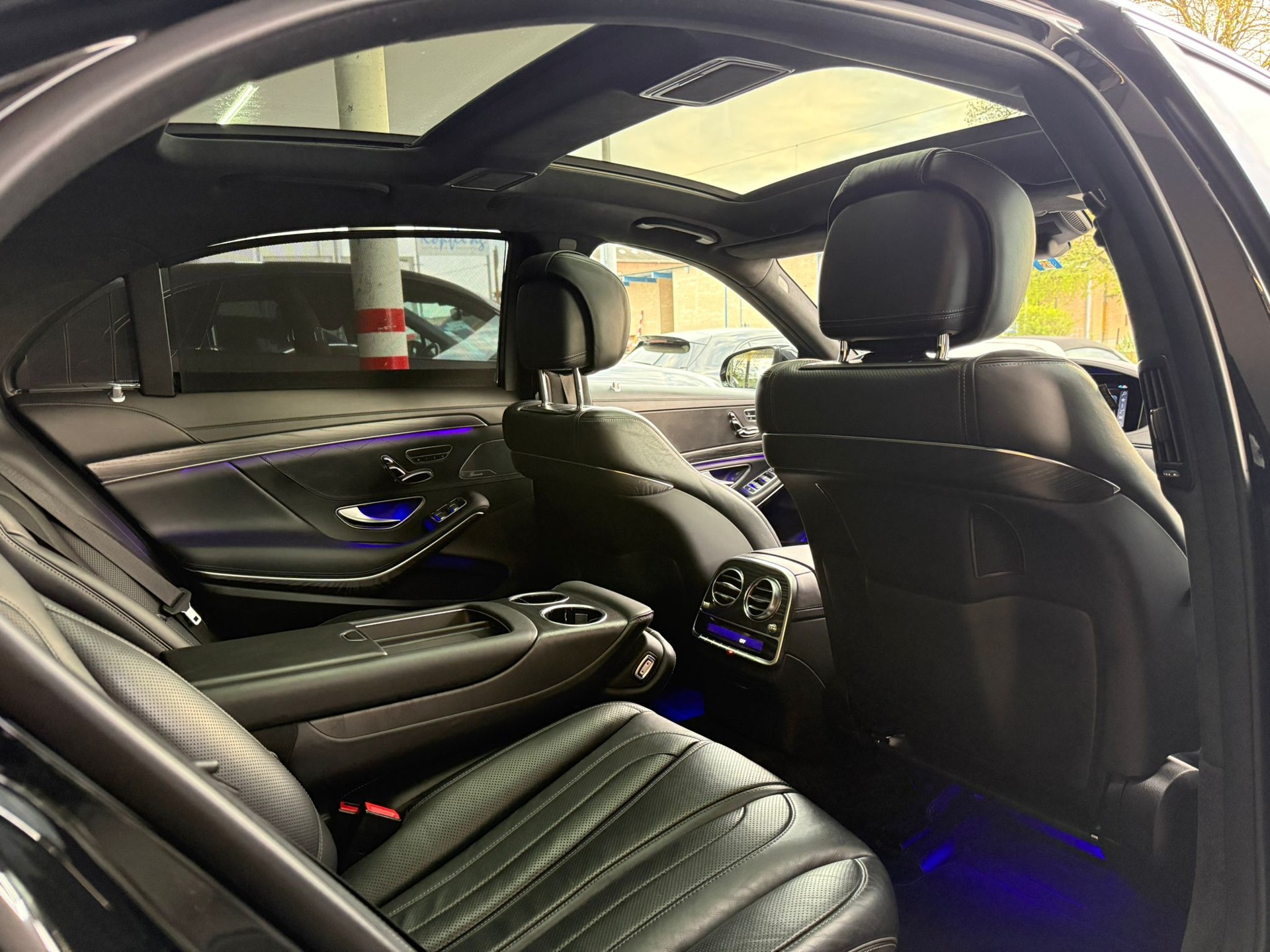 MERCEDES-BENZ S 400 d L AMG-Line 4Matic 9G-Tronic-image-17