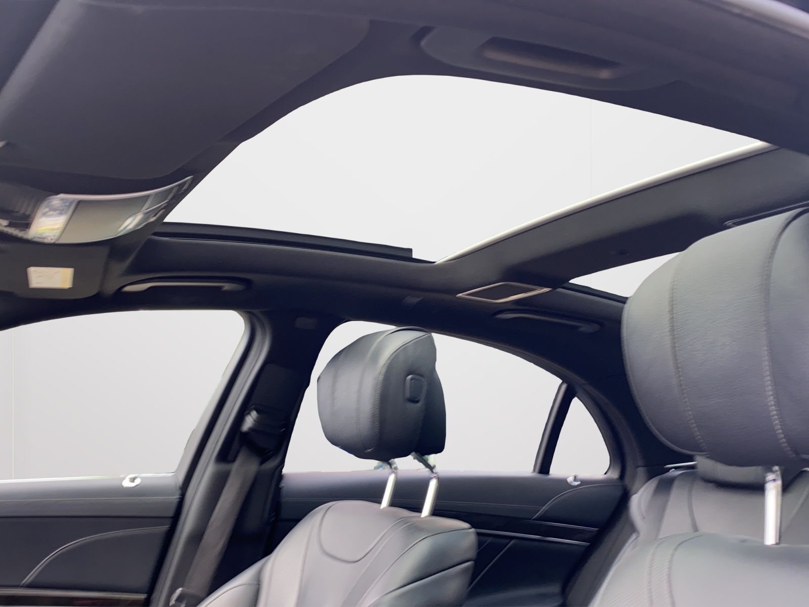 MERCEDES-BENZ S 500 4Matic 7G-Tronic-image-9