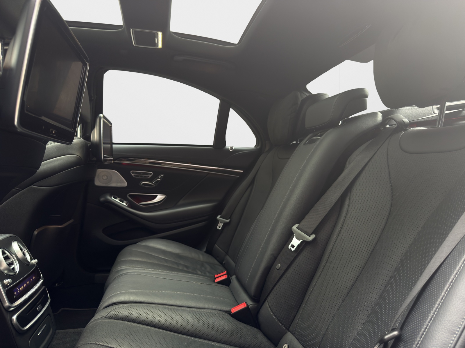 MERCEDES-BENZ S 500 4Matic 7G-Tronic-image-17