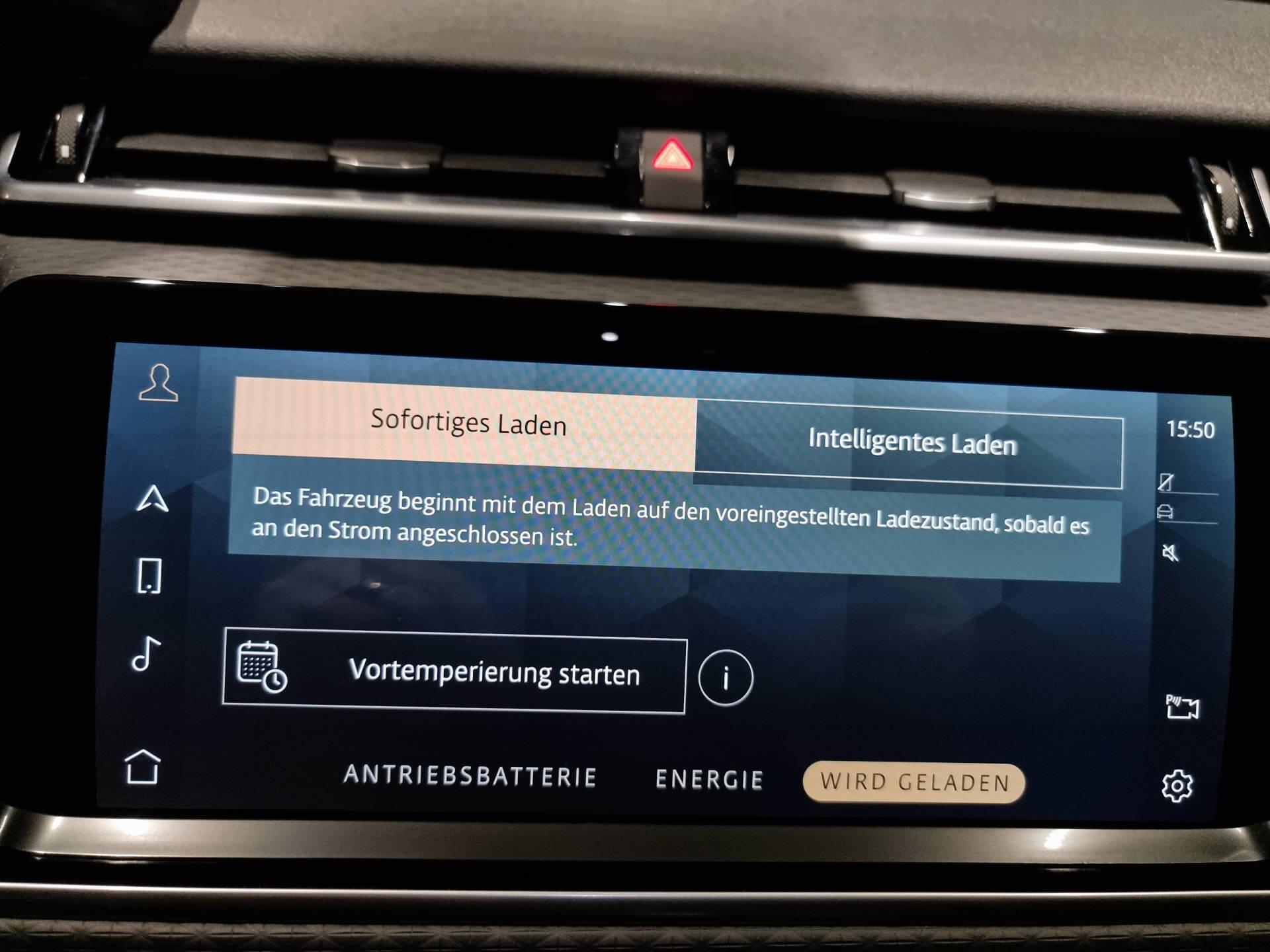 LAND ROVER Range Rover Velar 2.0 P400e R-Dynamic SE-image-13