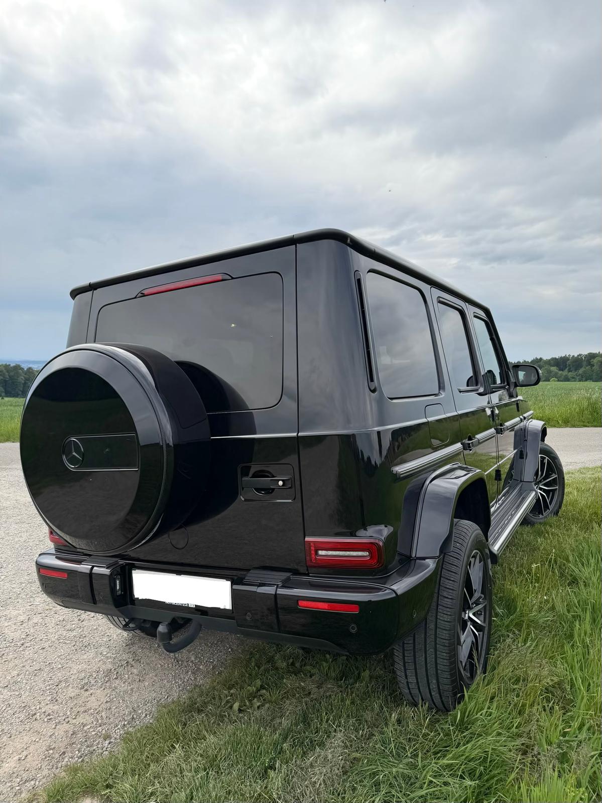 MERCEDES-BENZ Mercedes G500 AMG Line 4MATIC / Burmester / Night Paket / Schiebedach / Ambientebeleuchtung-image-3