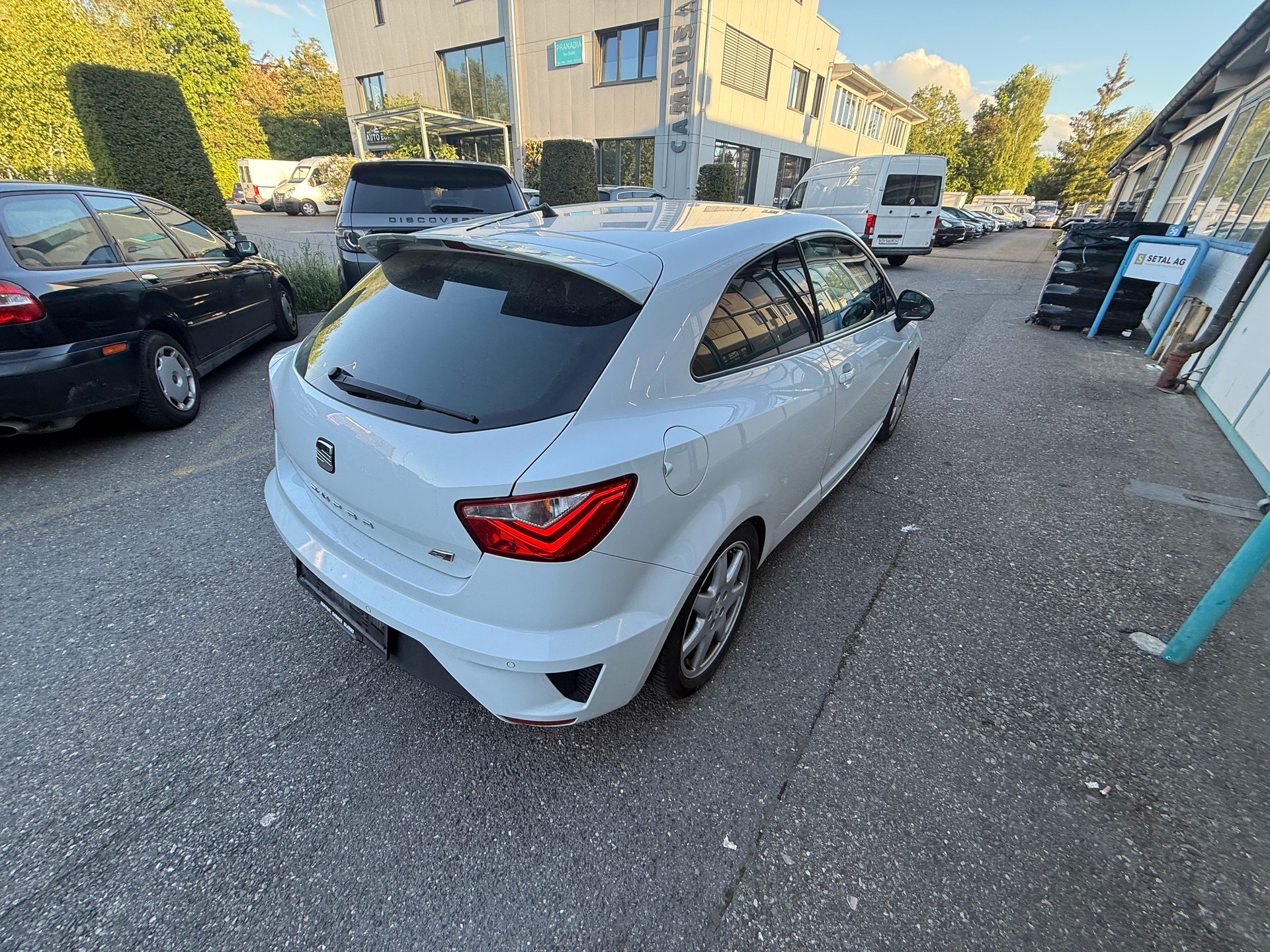 SEAT Ibiza SC 1.4 TSI Cupra DSG-image-5