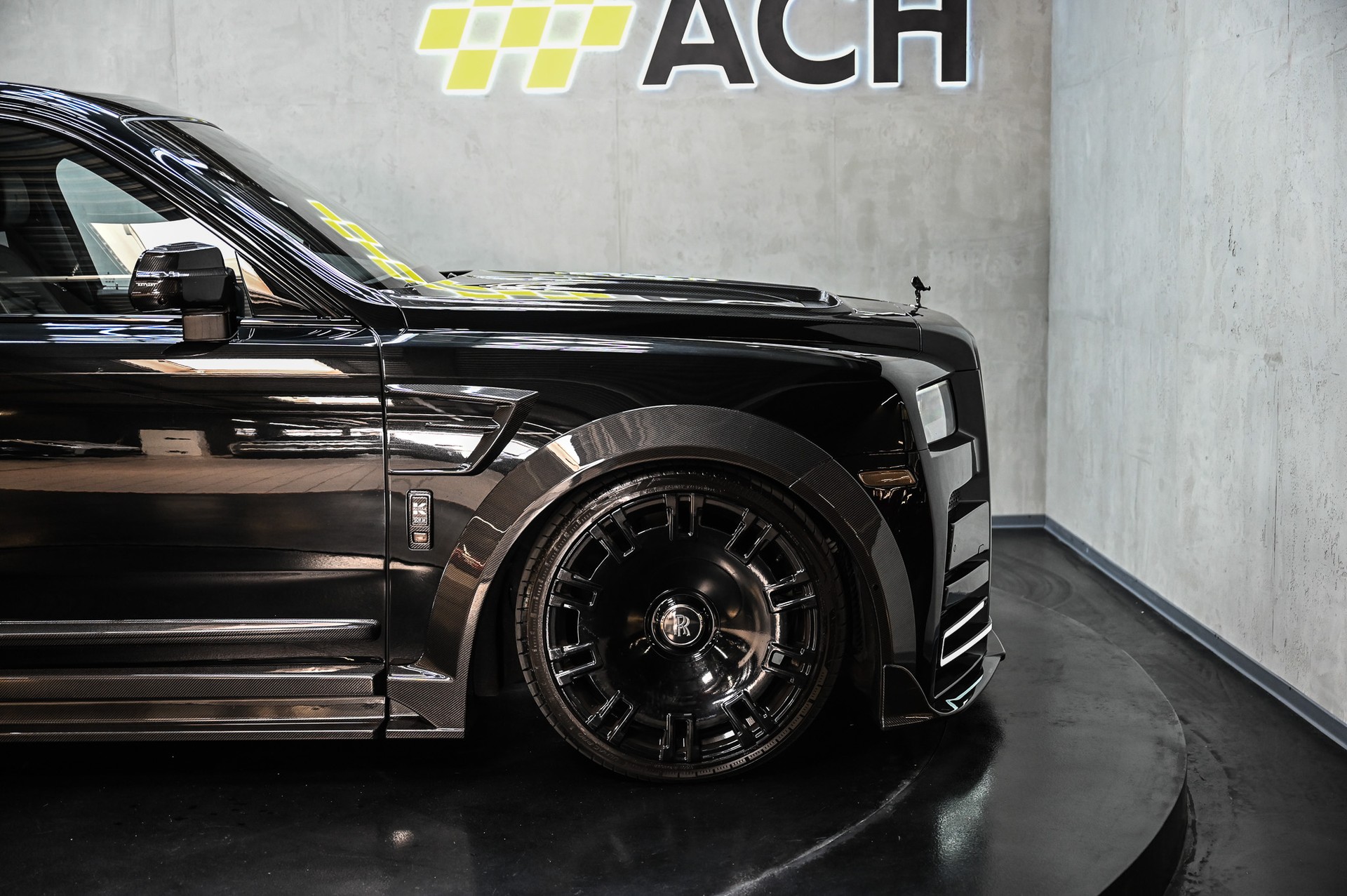 ROLLS-ROYCE Cullinan 6.7 V12 Black Badge KEYVANY HAYULA 1 of 20-image-14