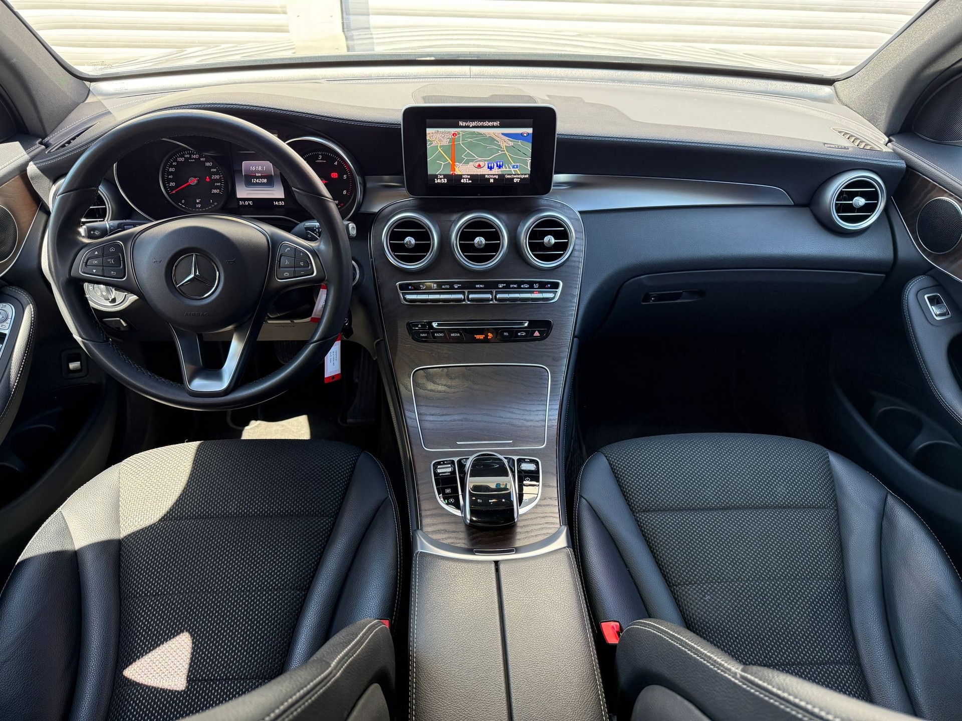MERCEDES-BENZ GLC 250 d Exclusive 4m-image-11