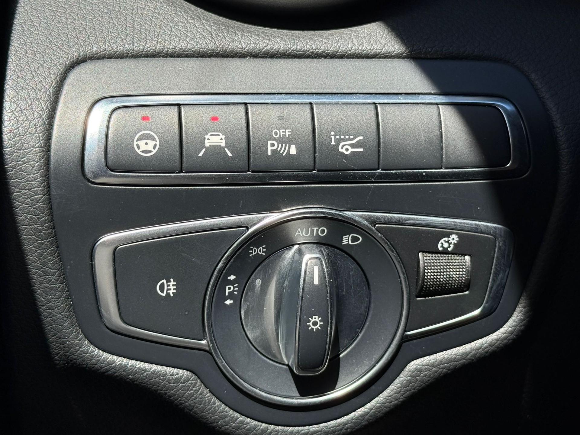MERCEDES-BENZ GLC 250 d Exclusive 4m-image-17